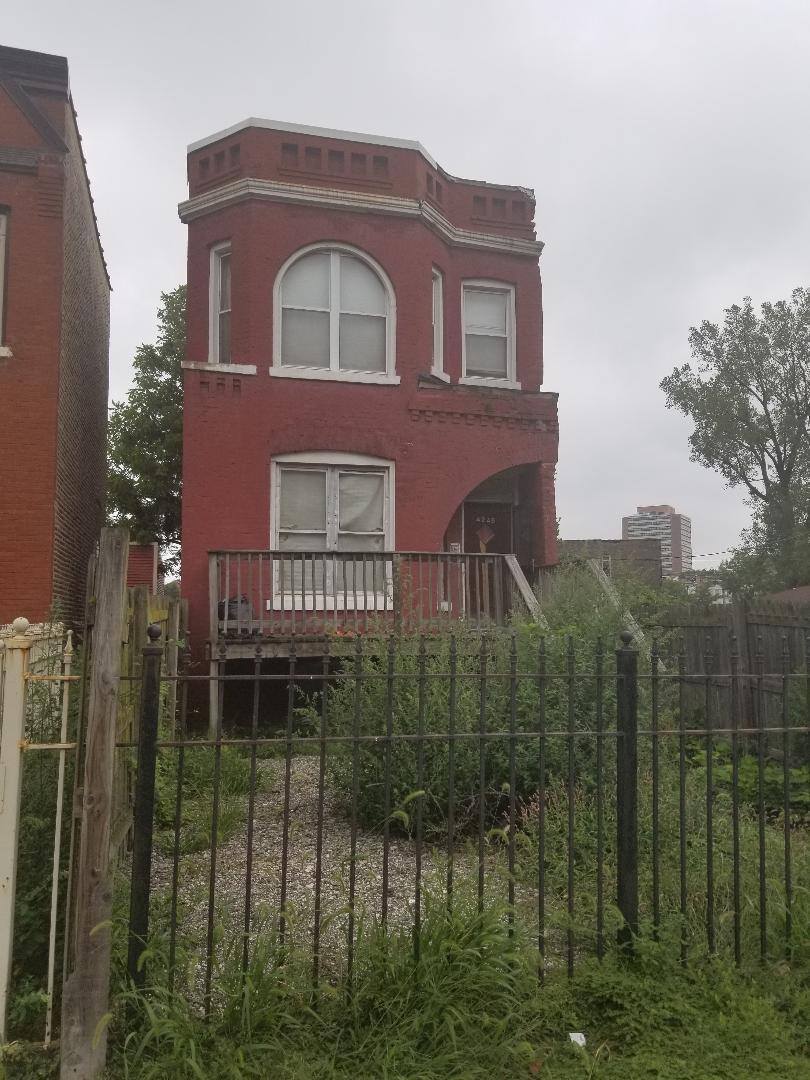 4248 S St Lawrence Ave., Chicago, IL 60653