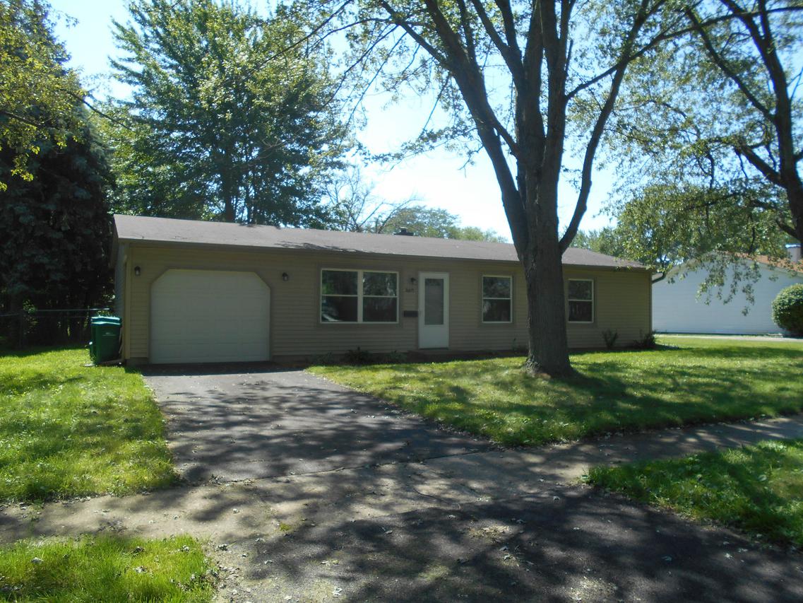 36695 Traer Ter., Gurnee, IL 60031