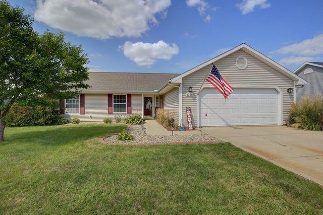 1716 Magnolia Dr., St. Joseph, IL 61873