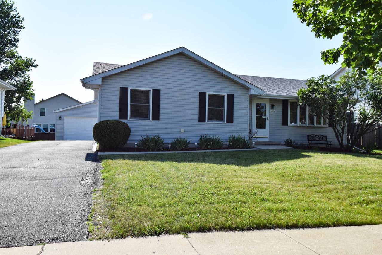 2505 Joe Adler Dr., Plainfield, IL 60586