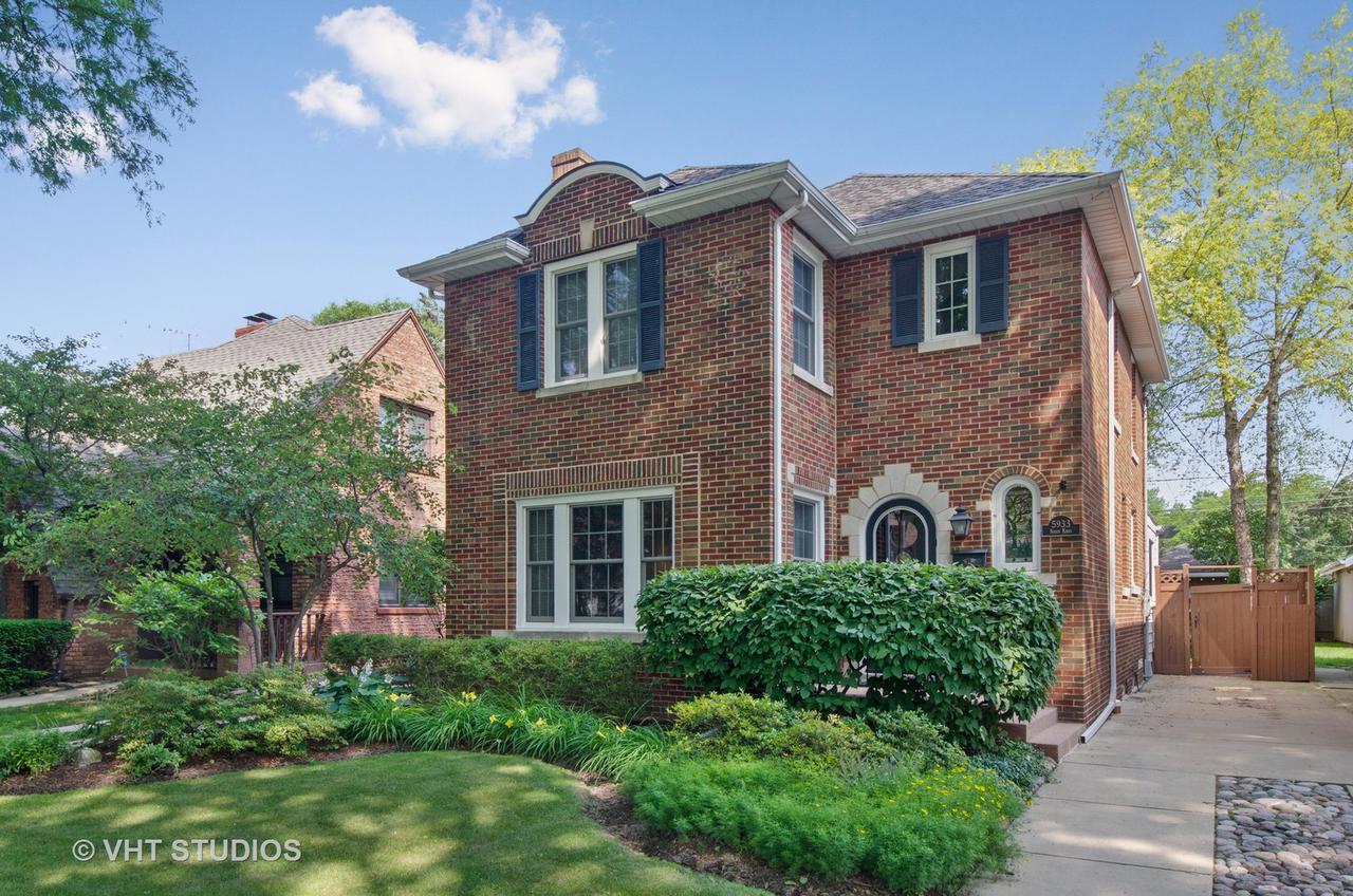 5933 N Knox Ave., Chicago, IL 60646