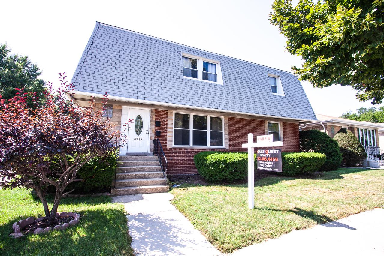 6737 W Higgins Ave., Chicago, IL 60656