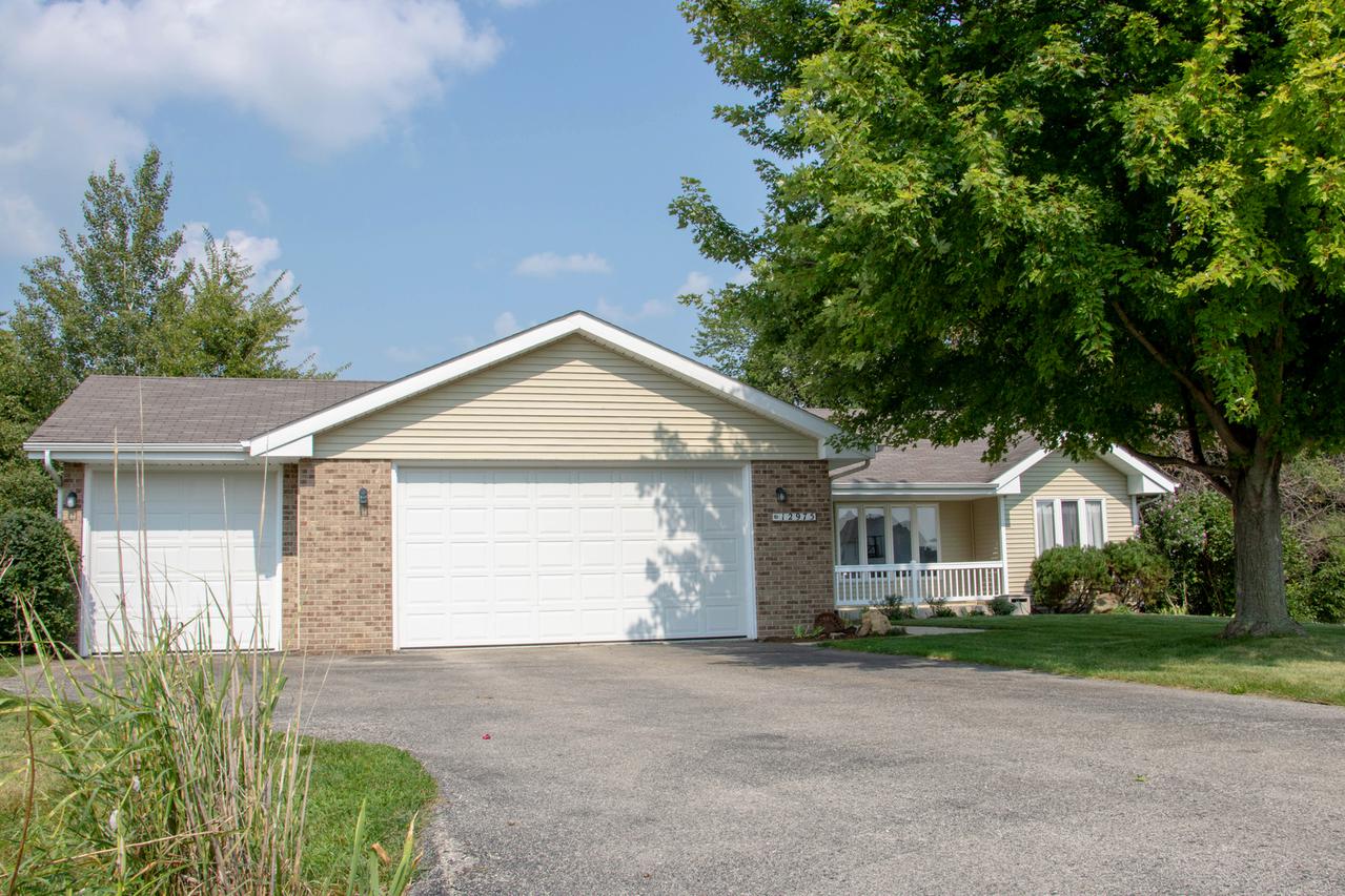 12975 Country Meadow Dr., Winnebago, IL 61088