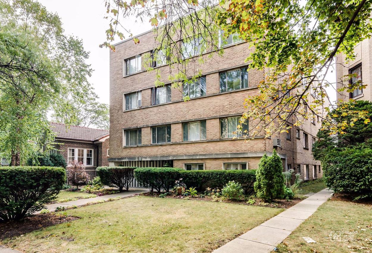 7306 N Ridge Blvd. #2B, Chicago, IL 60645