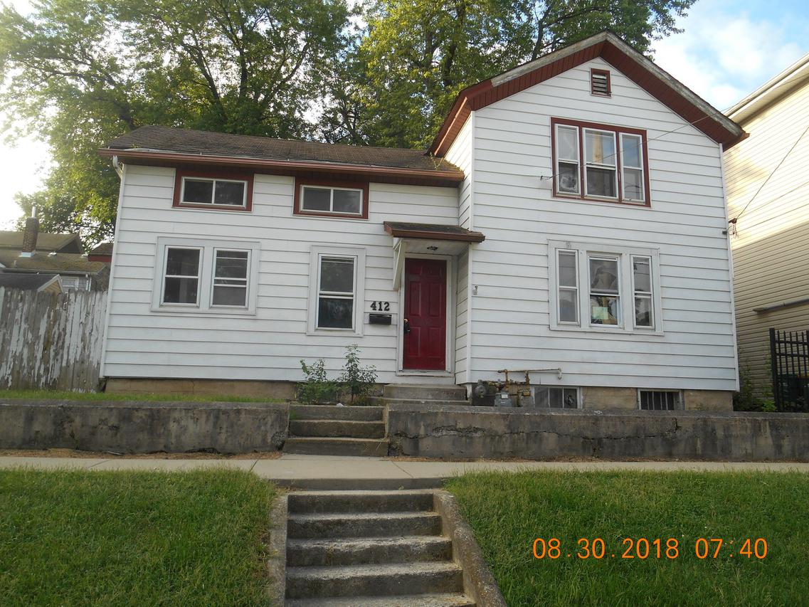 412 Porter St., Lemont, IL 60439