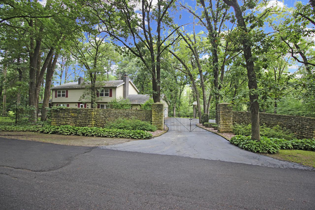 1650 Woodside Dr., Freeport, IL 61032
