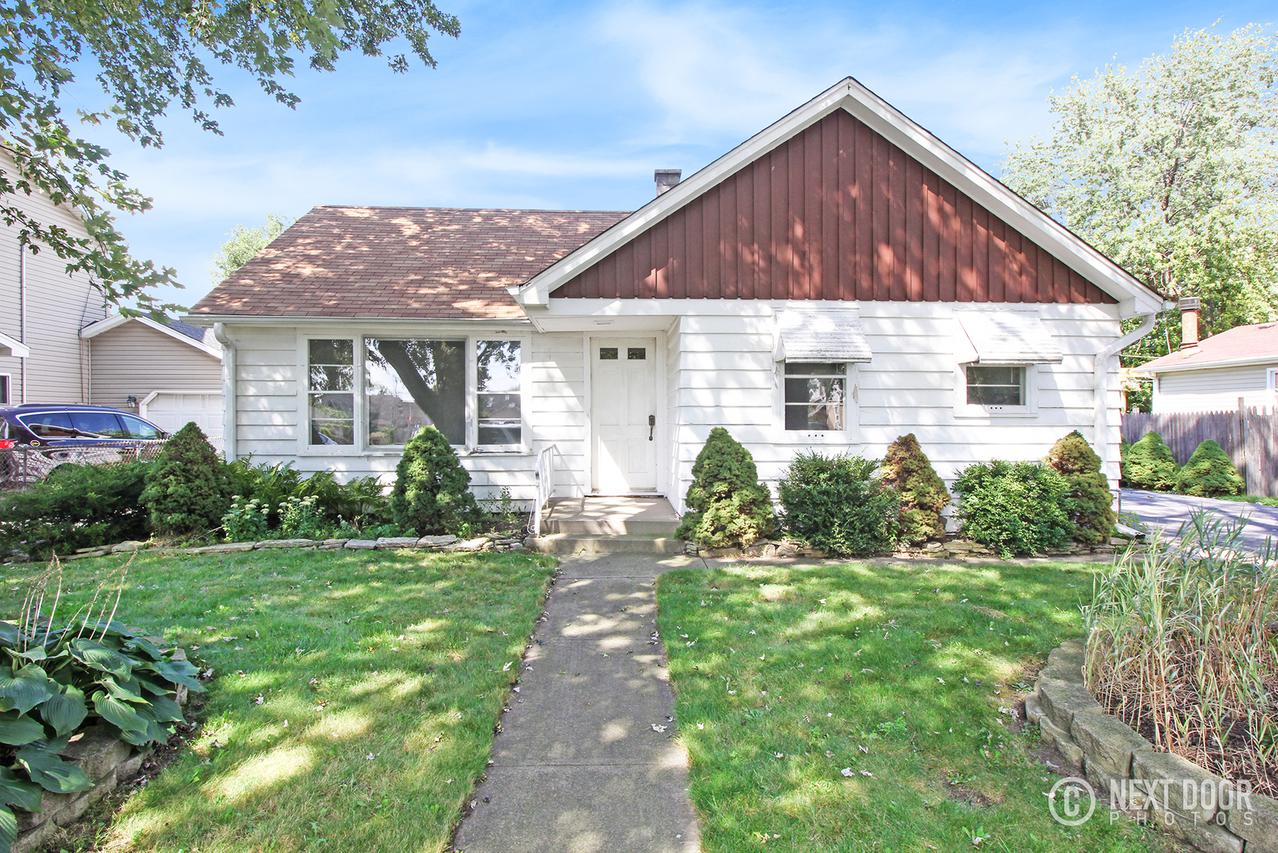 7022 W 95th Pl., Oak Lawn, IL 60453