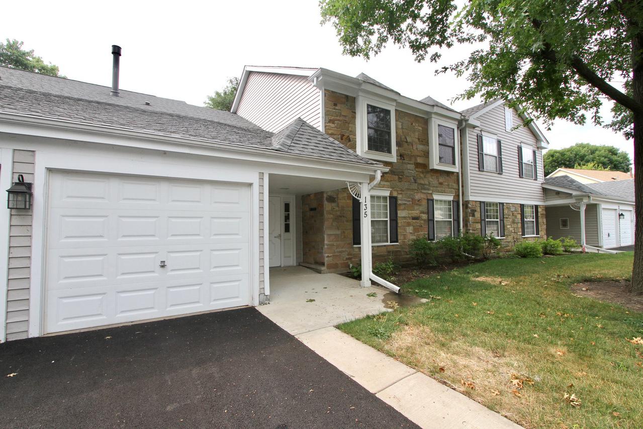 135 Century Ct. #M2, Schaumburg, IL 60193