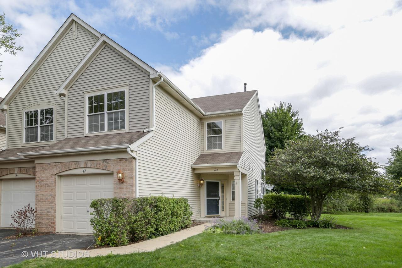 142 Stockton Dr., Grayslake, IL 60030