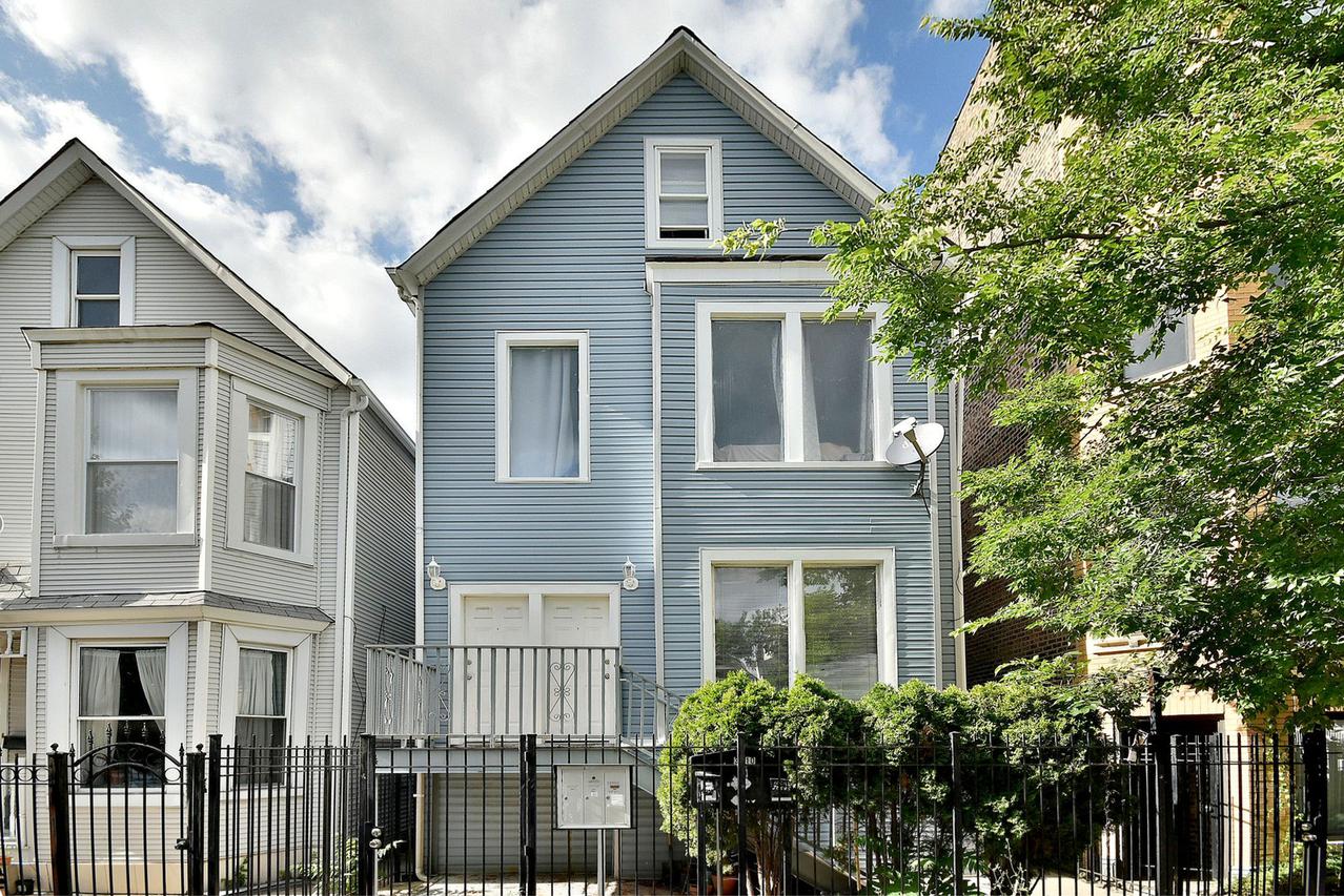 3110 W Lyndale St., Chicago, IL 60647