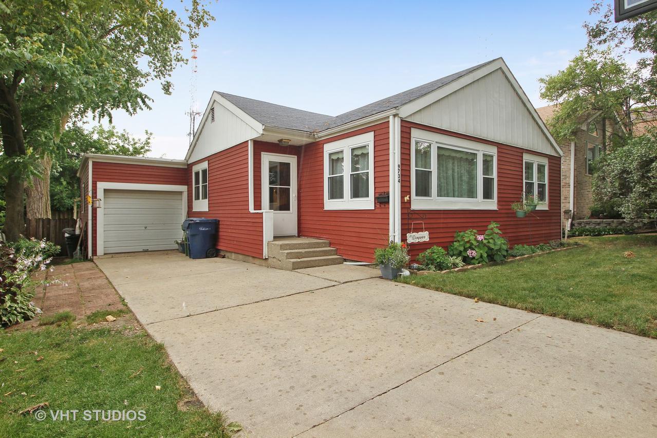 9734 S 55th Ave., Oak Lawn, IL 60453