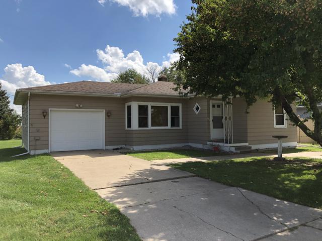 402 Elm St., Cedar Point, IL 61316