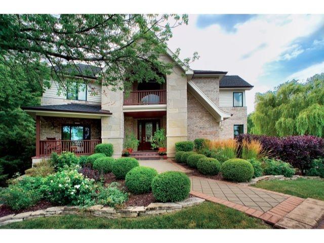 8S211 S Vine St., Burr Ridge, IL 60527