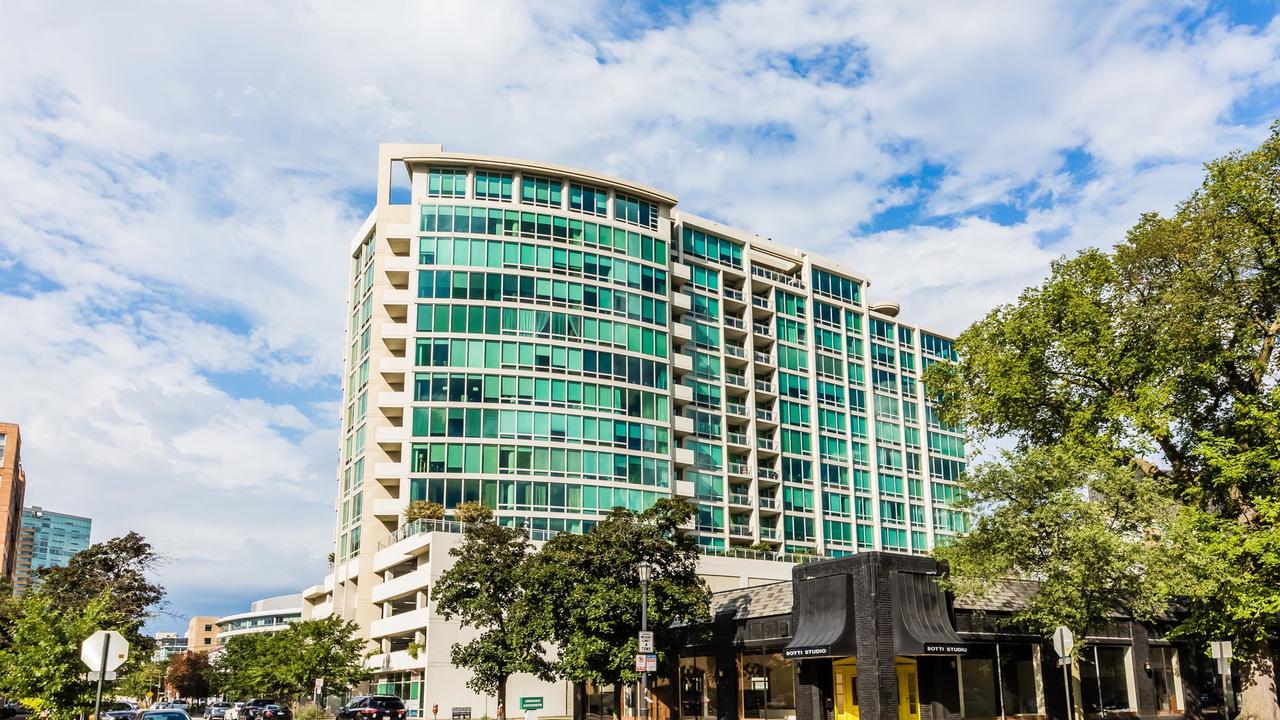1570 Elmwood Ave. #1106, Evanston, IL 60201