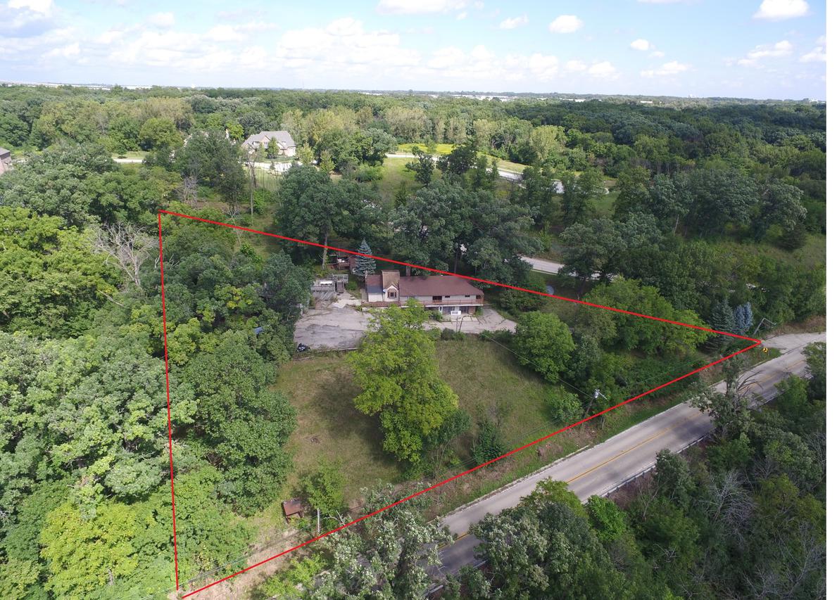 16180 W Bluff Rd., Lemont, IL 60439