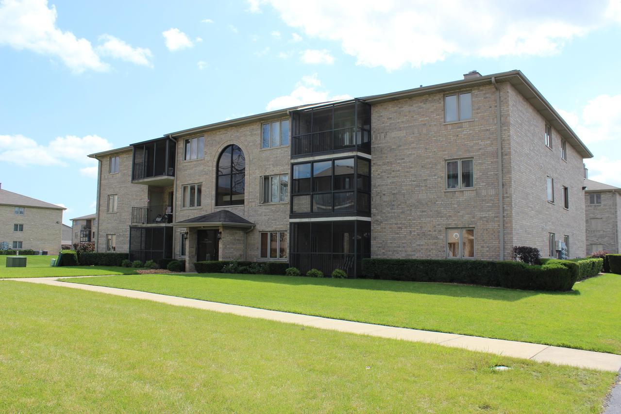 13919 W Leamington Dr. #810, Crestwood, IL 60418