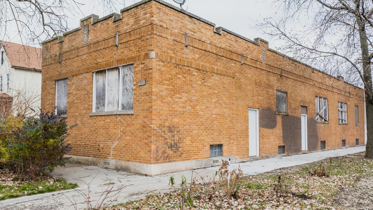 8559 S Buffalo Ave., Chicago, IL 60617