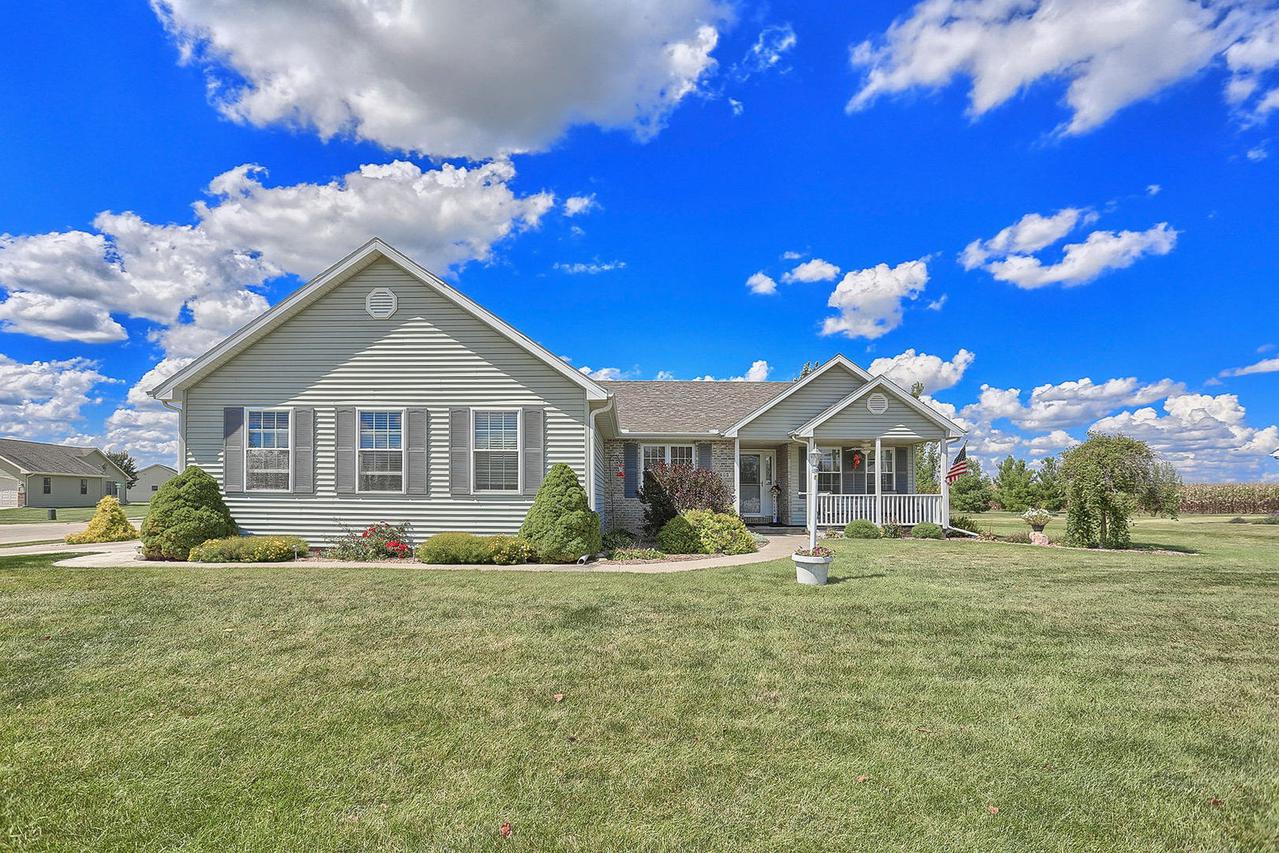 405 Grace Ct., Fisher, IL 61843