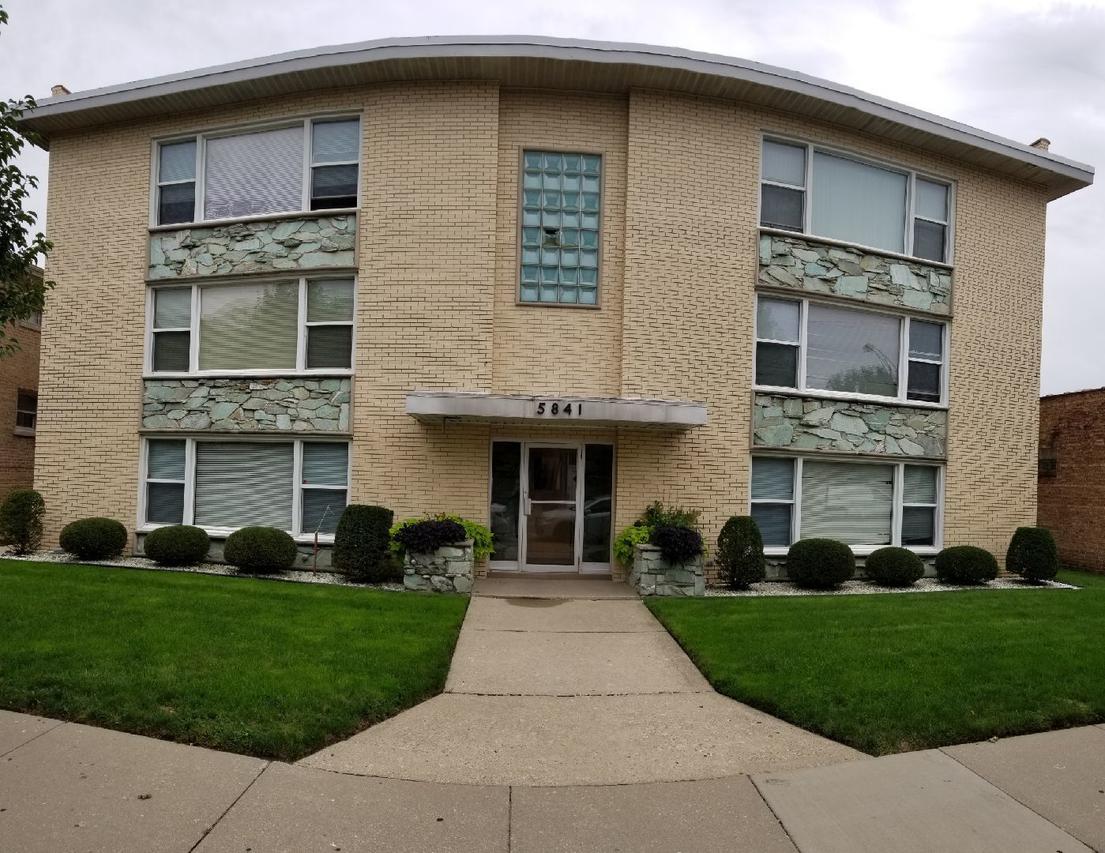 5841 W Lawrence Ave. #3SE, Chicago, IL 60630