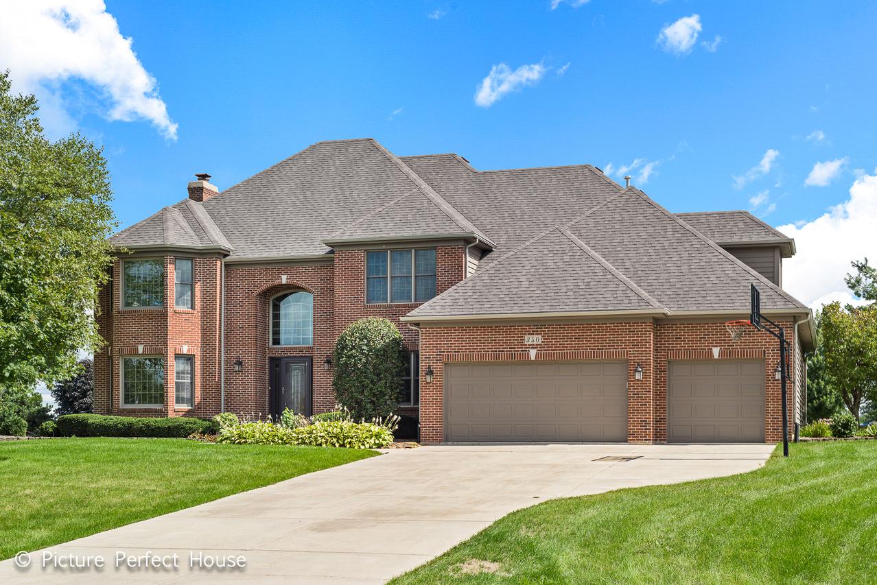 340 Tallgrass Ln., Yorkville, IL 60560