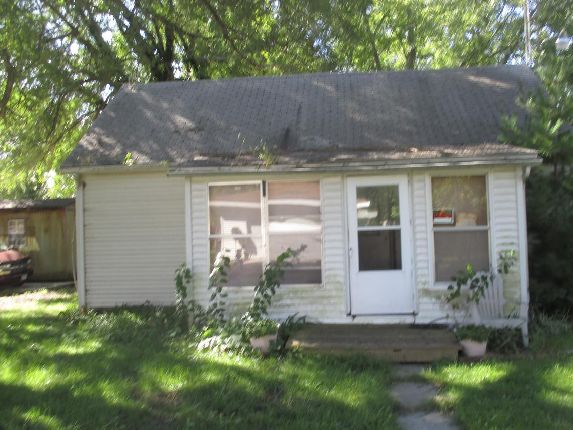 460 Davis St., Arcola, IL 61910