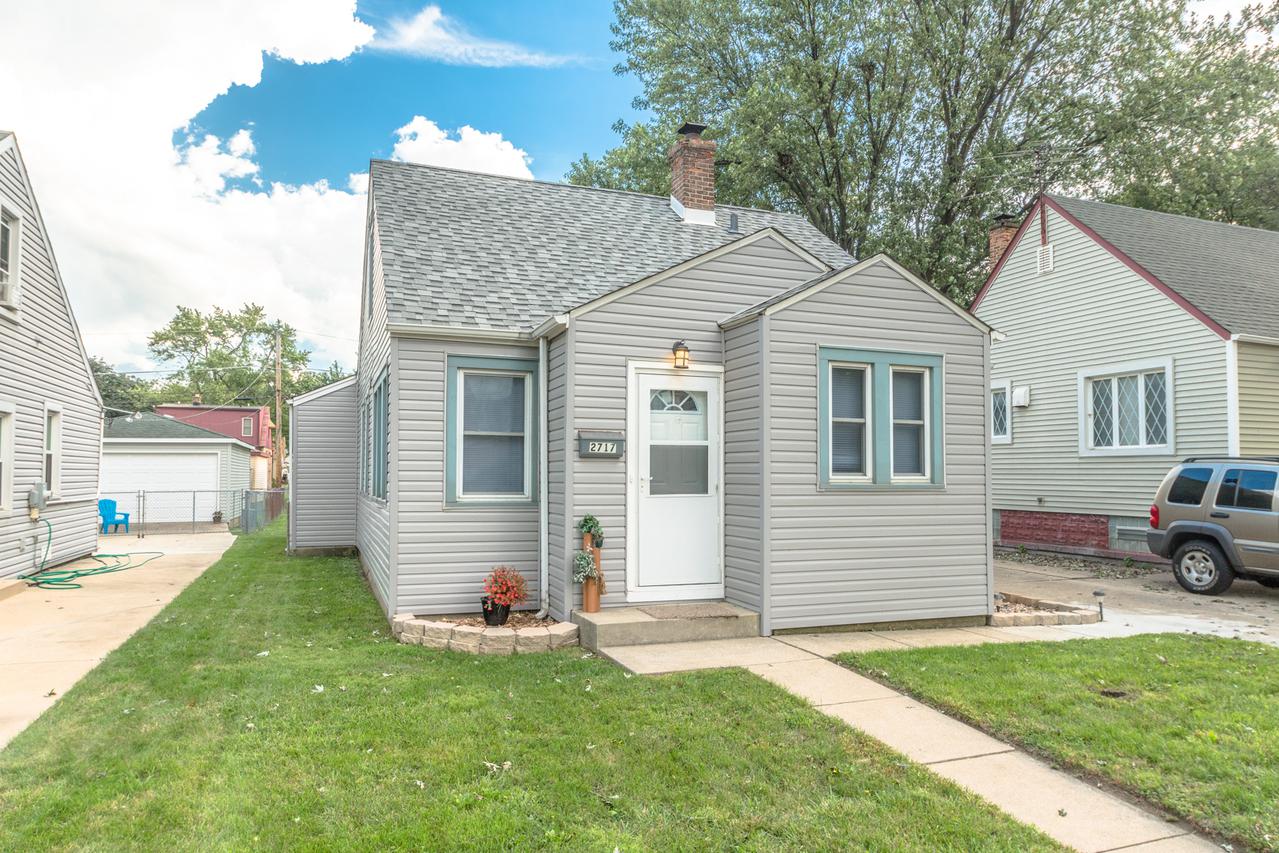 2717 W 89th St., Evergreen Park, IL 60805
