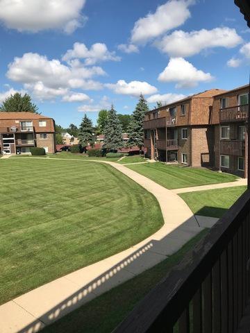 106 Boardwalk St. #1E, Elk Grove Village, IL 60007