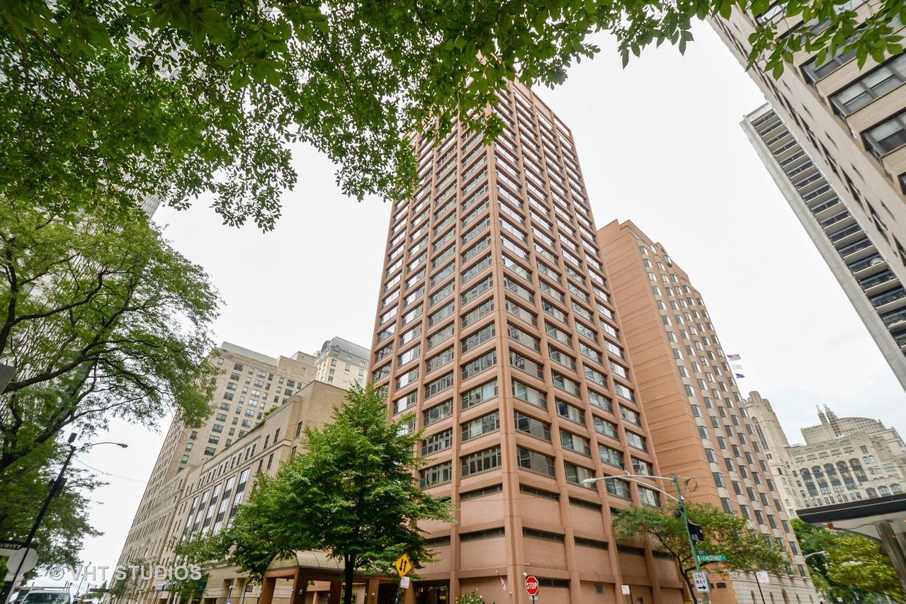 247 E Chestnut St. #1802, Chicago, IL 60611