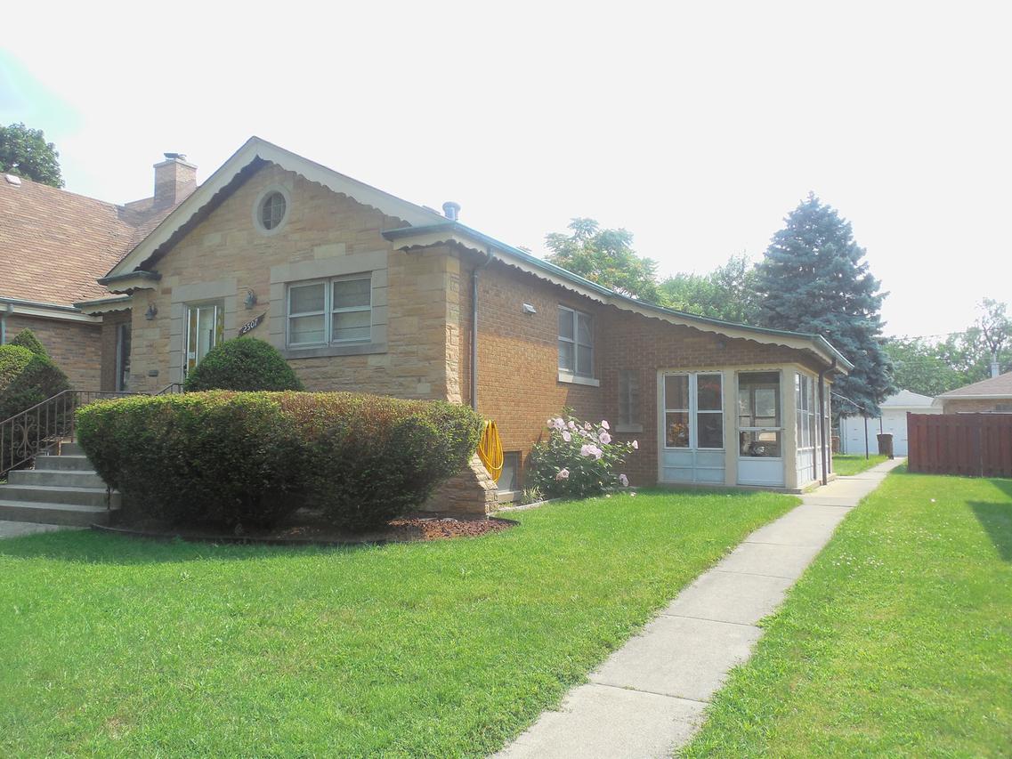 2507 Park Ave., North Riverside, IL 60546