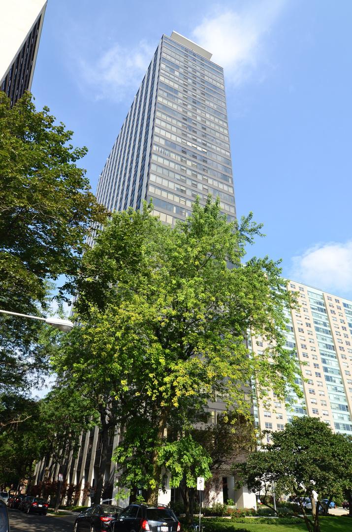 3150 N Lake Shore Dr. #31D, Chicago, IL 60657