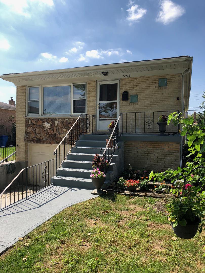 3240 N Osceola Ave., Chicago, IL 60634
