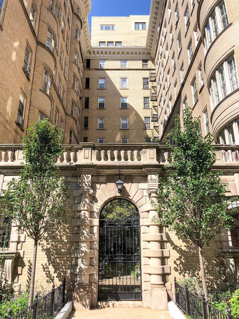 60 E Scott St. #201-202, Chicago, IL 60610