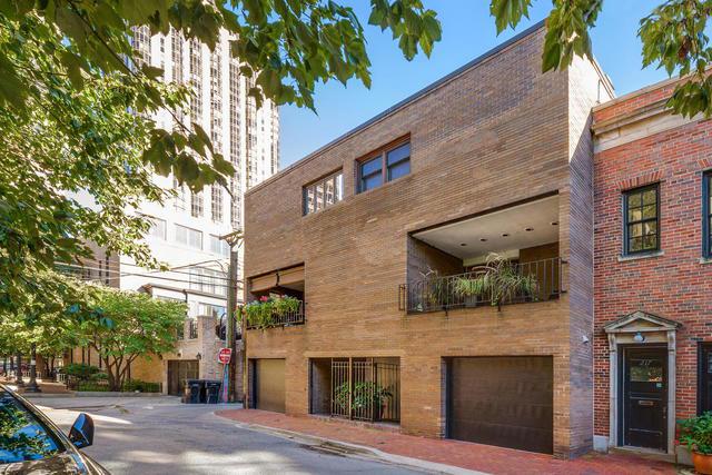 215 W Willow St., Chicago, IL 60614