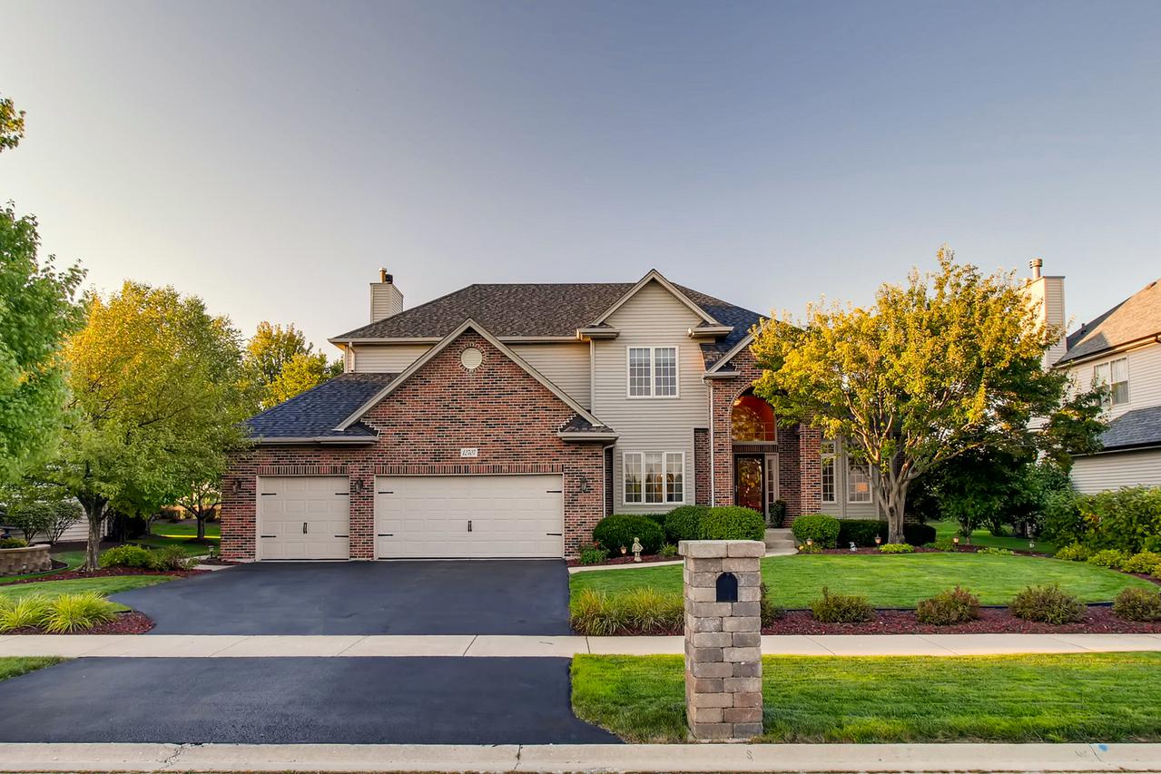 12707 Barrow Ln., Plainfield, IL 60585