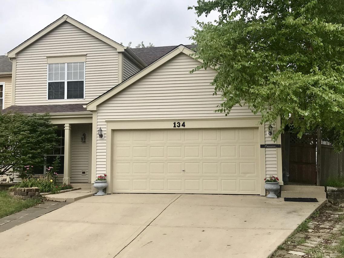 134 Horizon Cir., Carol Stream, IL 60188