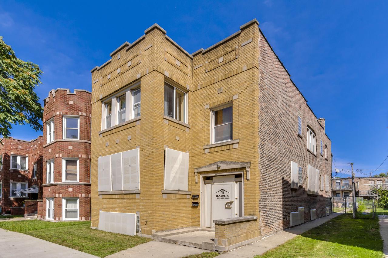 6545 S Eberhart Ave., Chicago, IL 60637