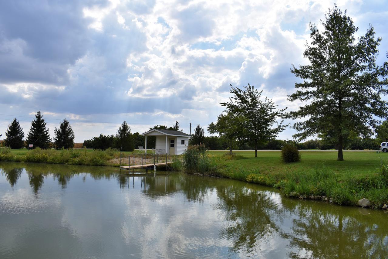 41 Hislop Dr., Cissna Park, IL 60924