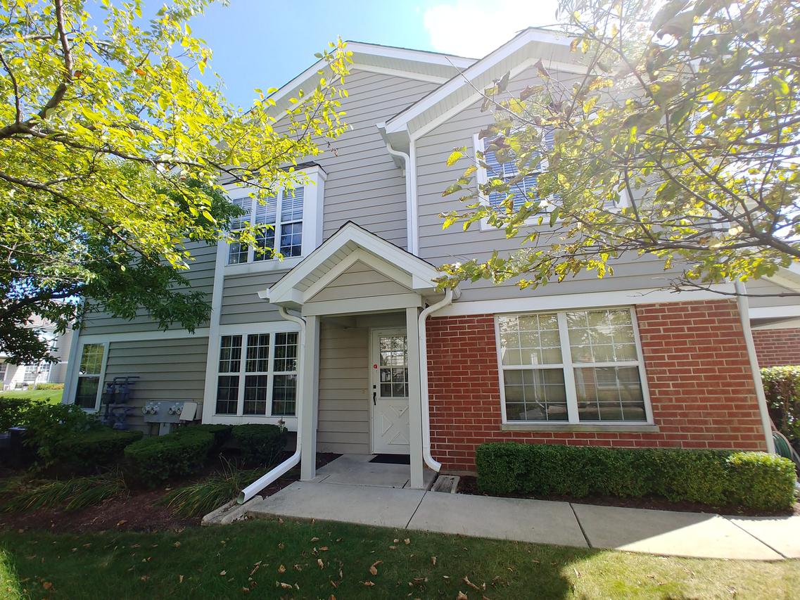 317 Sheffield Dr. #19171, Schaumburg, IL 60194