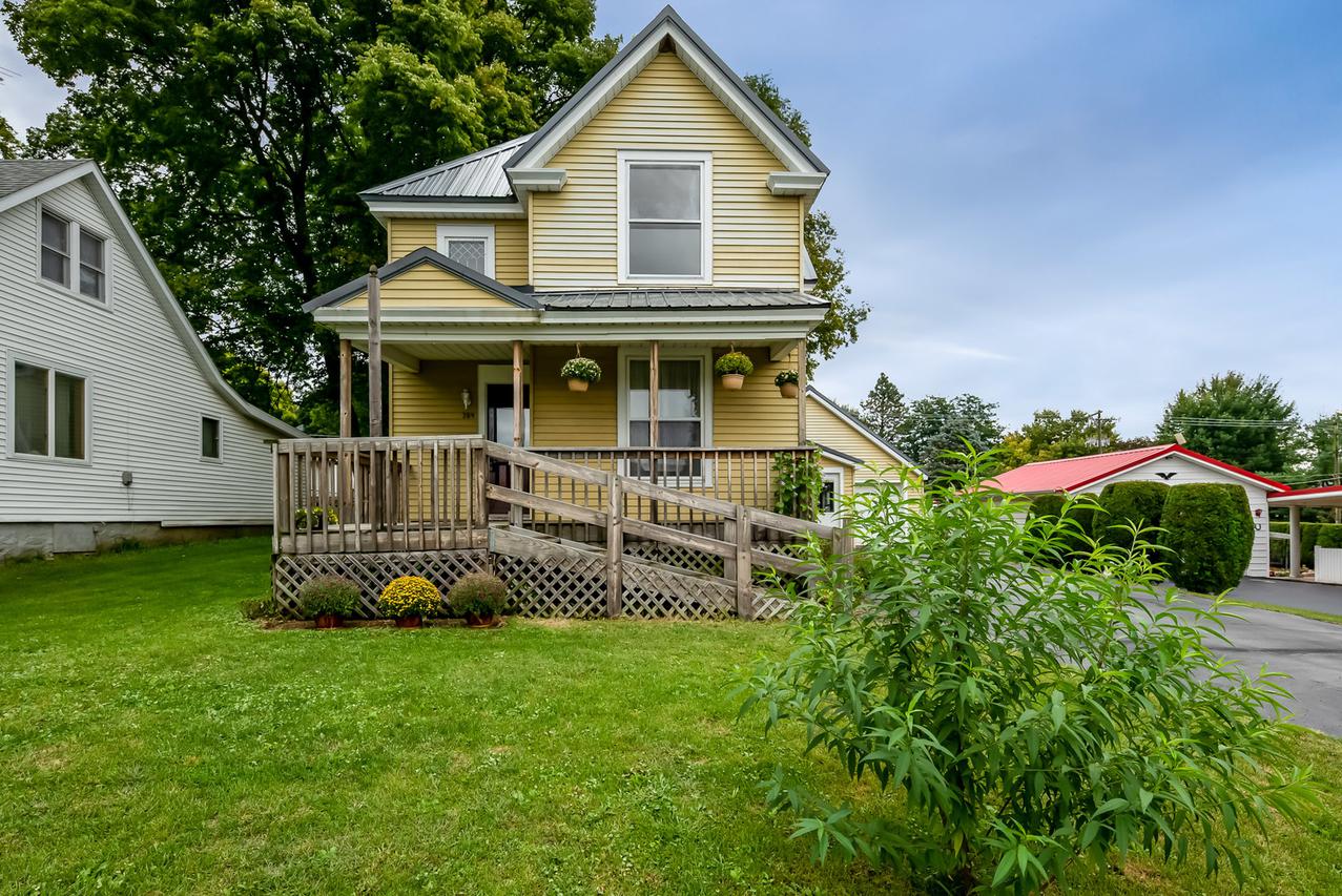 209 Clark St., Monroe Center, IL 61052