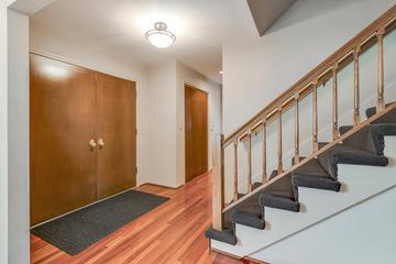 5 Reba Ct., Morton Grove, IL 60053