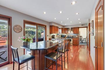 5 Reba Ct., Morton Grove, IL 60053