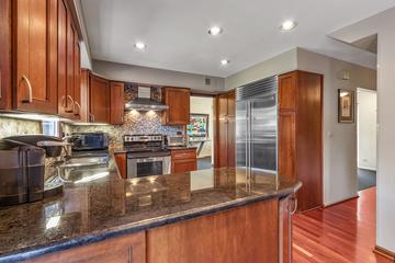 5 Reba Ct., Morton Grove, IL 60053