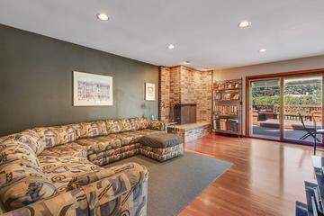 5 Reba Ct., Morton Grove, IL 60053