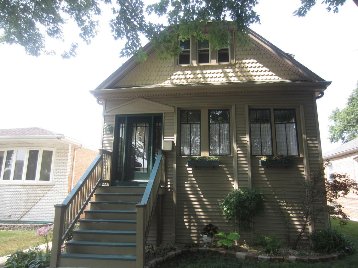 5612 S Sayre Ave., Chicago, IL 60638