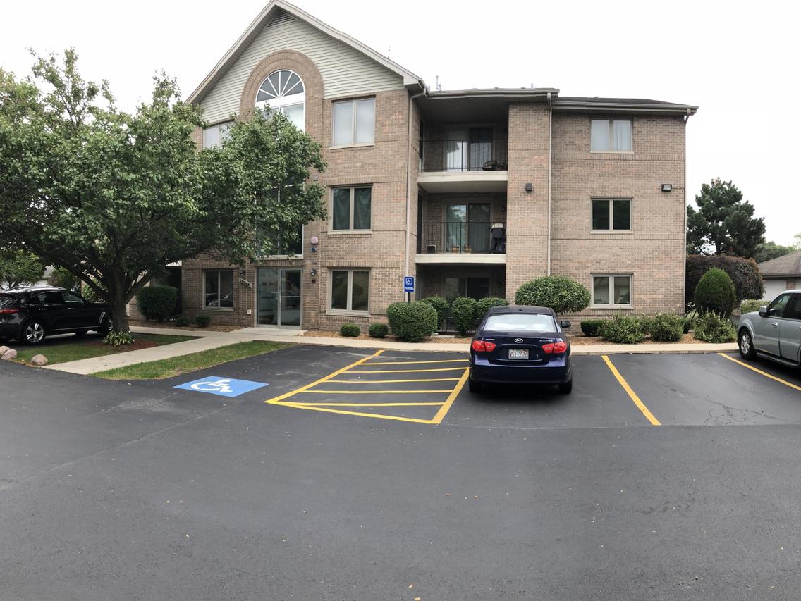 10288 Southwest Hwy. #1D, Chicago Ridge, IL 60415