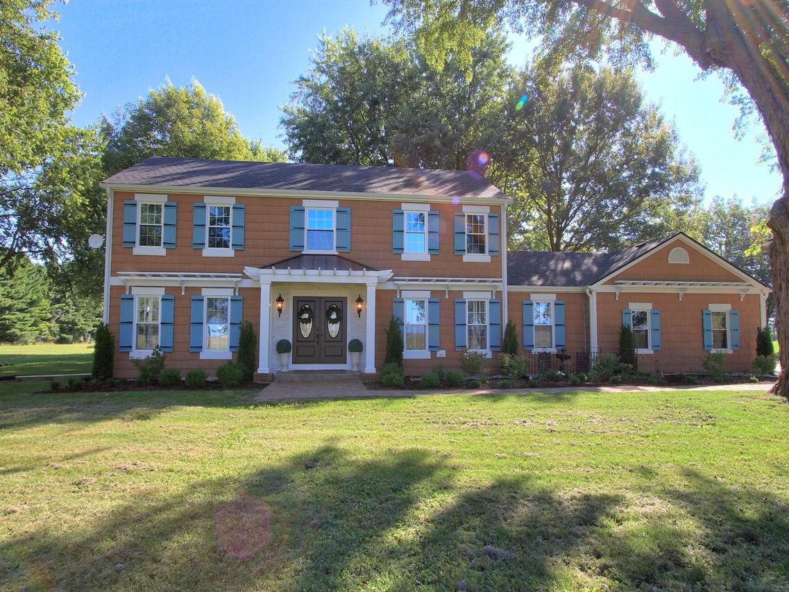 8418 Greenwood Rd., Hebron, IL 60034