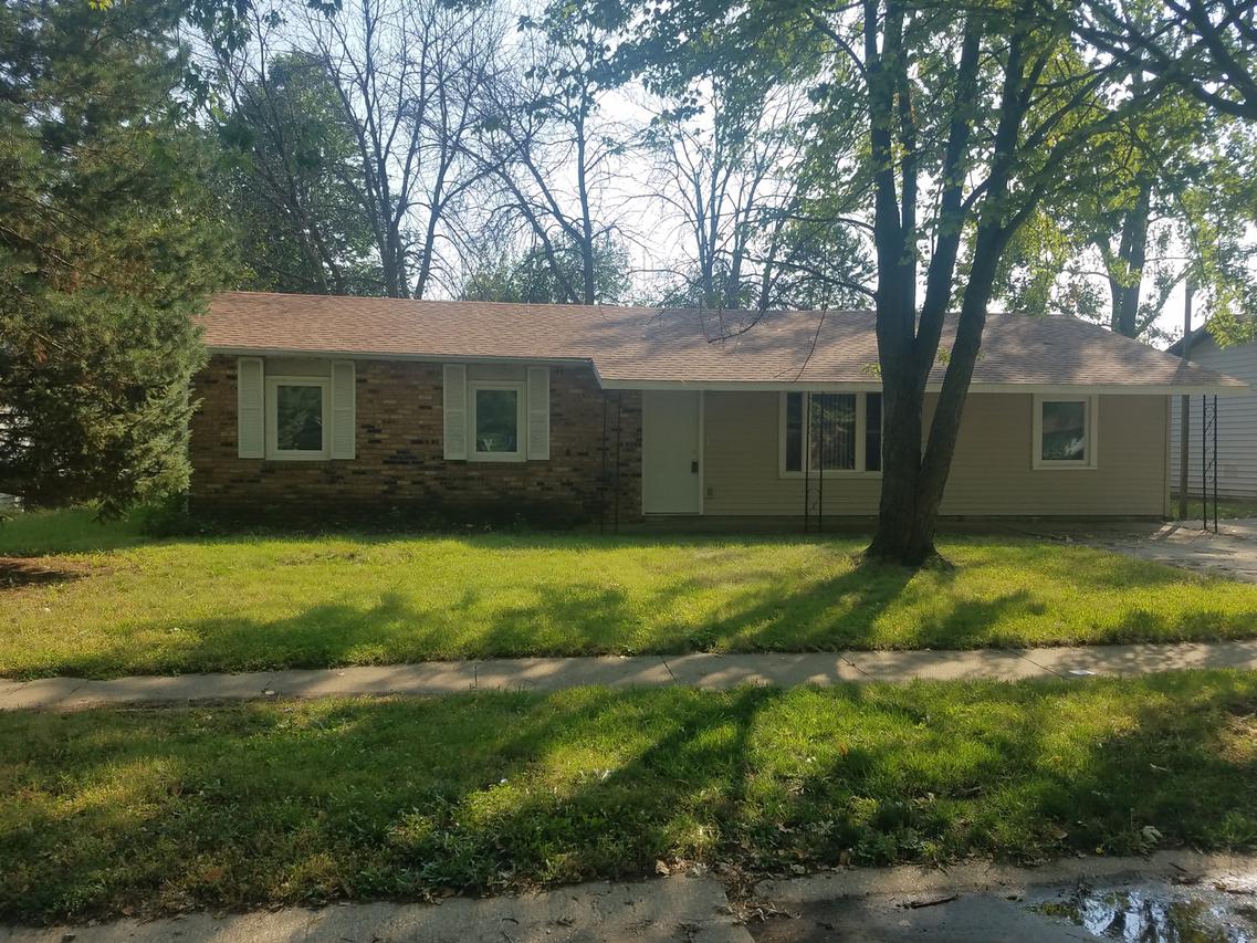 2804 Campbell Dr., Champaign, IL 61821