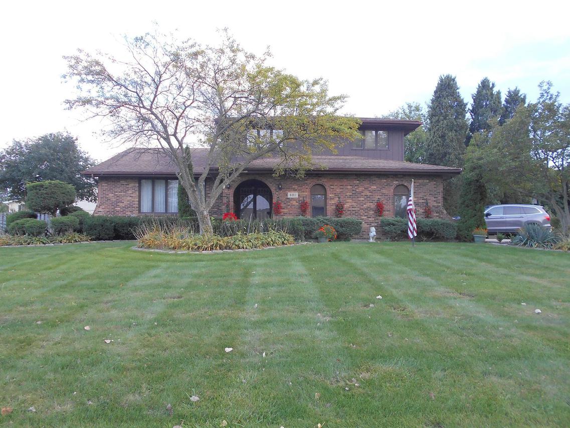 8811 W 100th St., Palos Hills, IL 60465