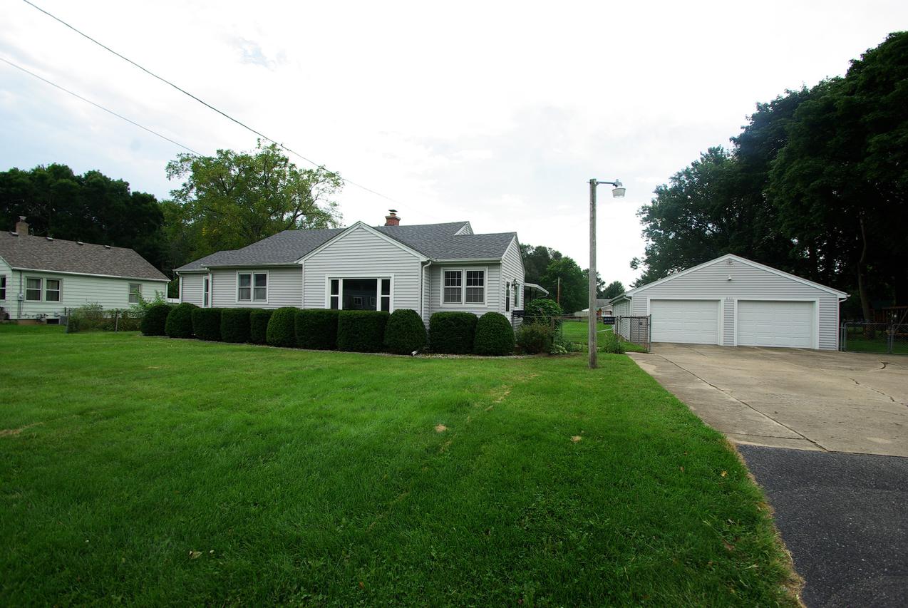 611 Sycamore Ln., Machesney Park, IL 61115