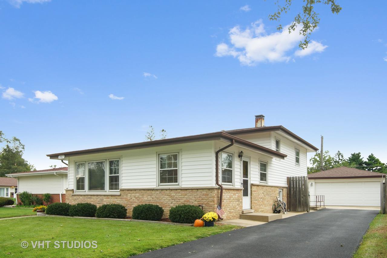 2467 Eisenhower Dr., Des Plaines, IL 60018